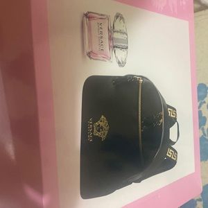 Am selling this Versace Gift Set